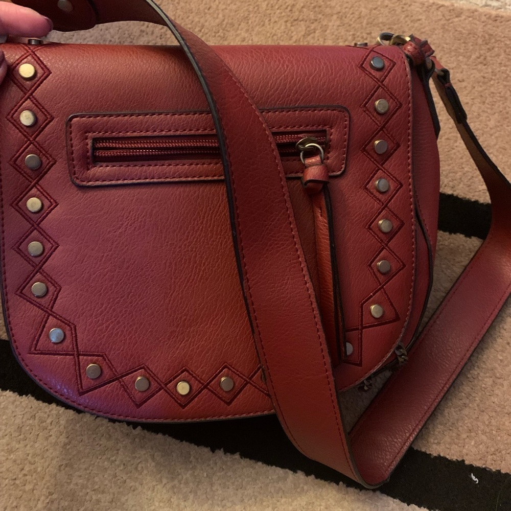 maroon shoulder bag